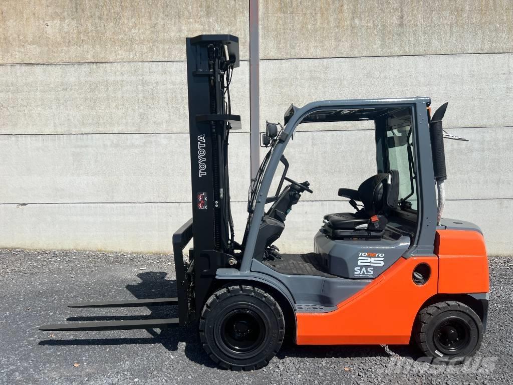 Toyota 02-8 FDF 25 Dieseltrukit