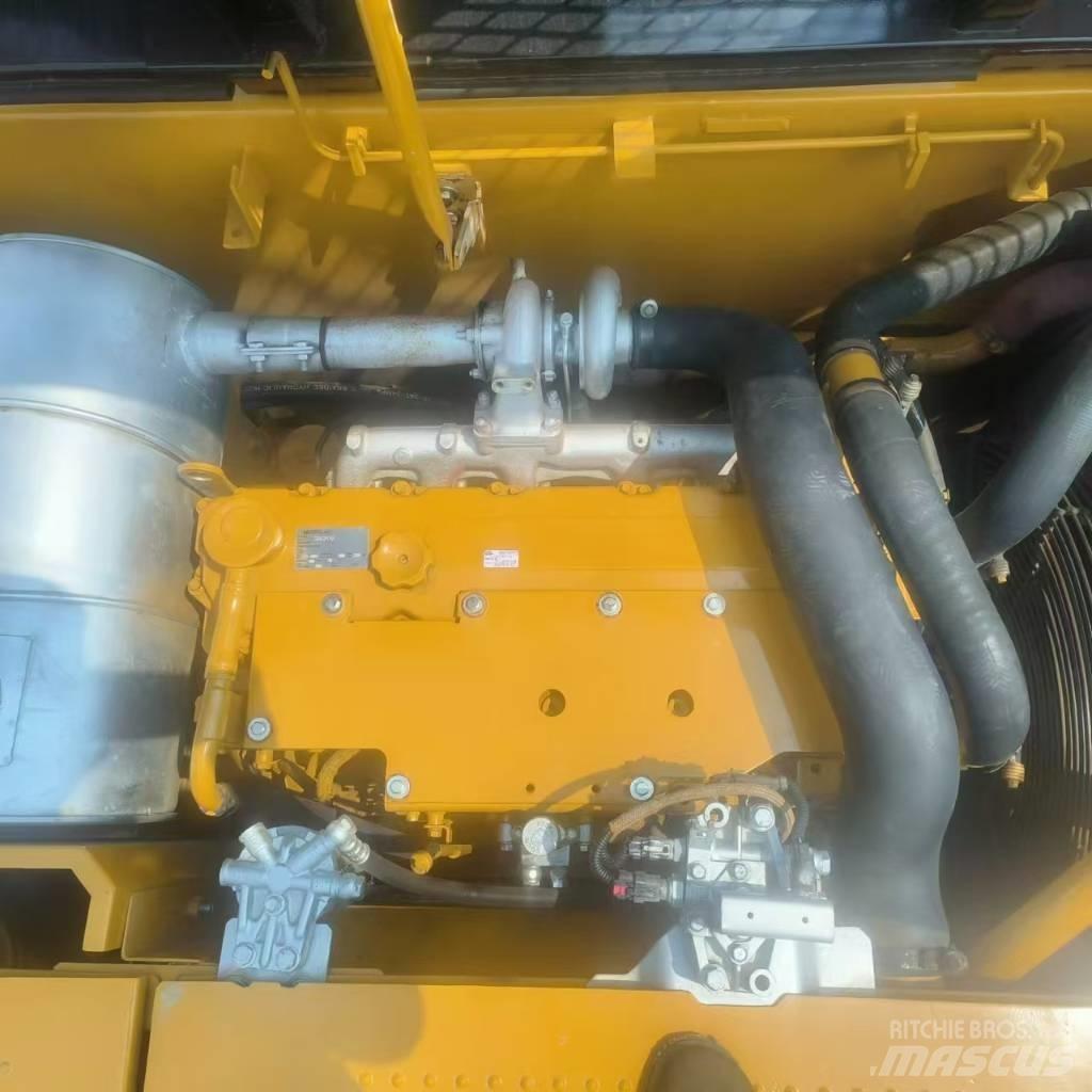 CAT 320D2 Telakaivukoneet