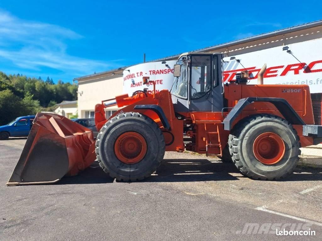 Hitachi LX 290 E Pyöräkuormaajat