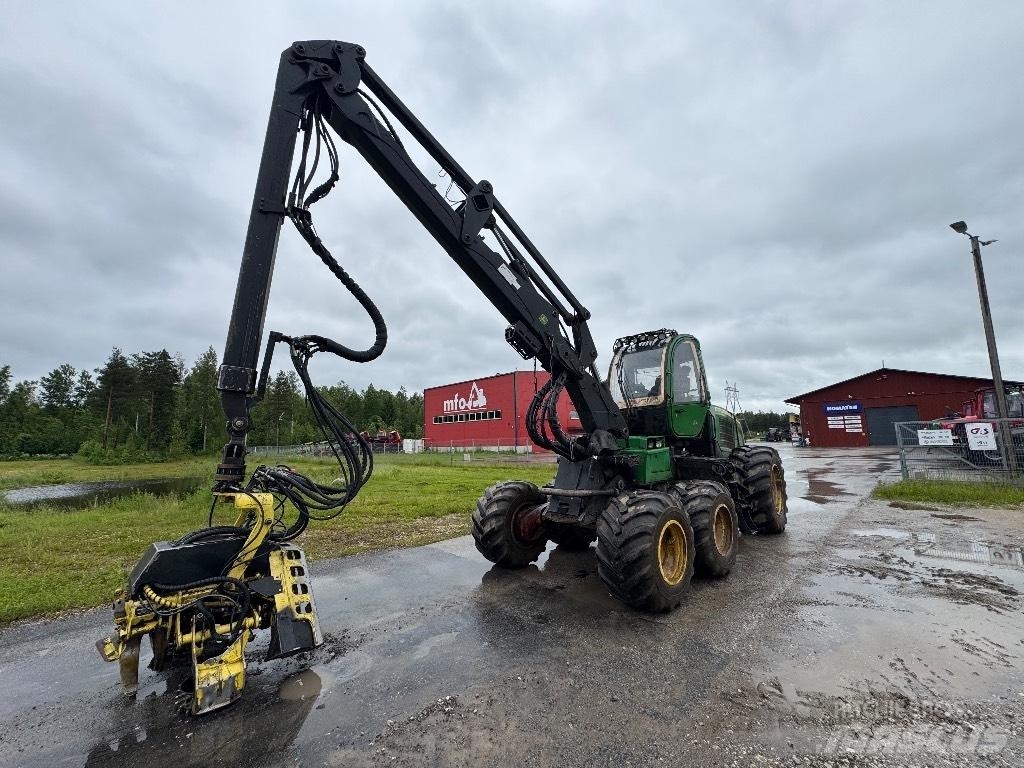 John Deere 1170 E Harvesterit