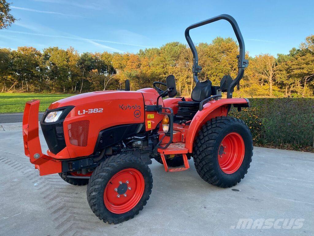 Kubota L1-382 Traktorit