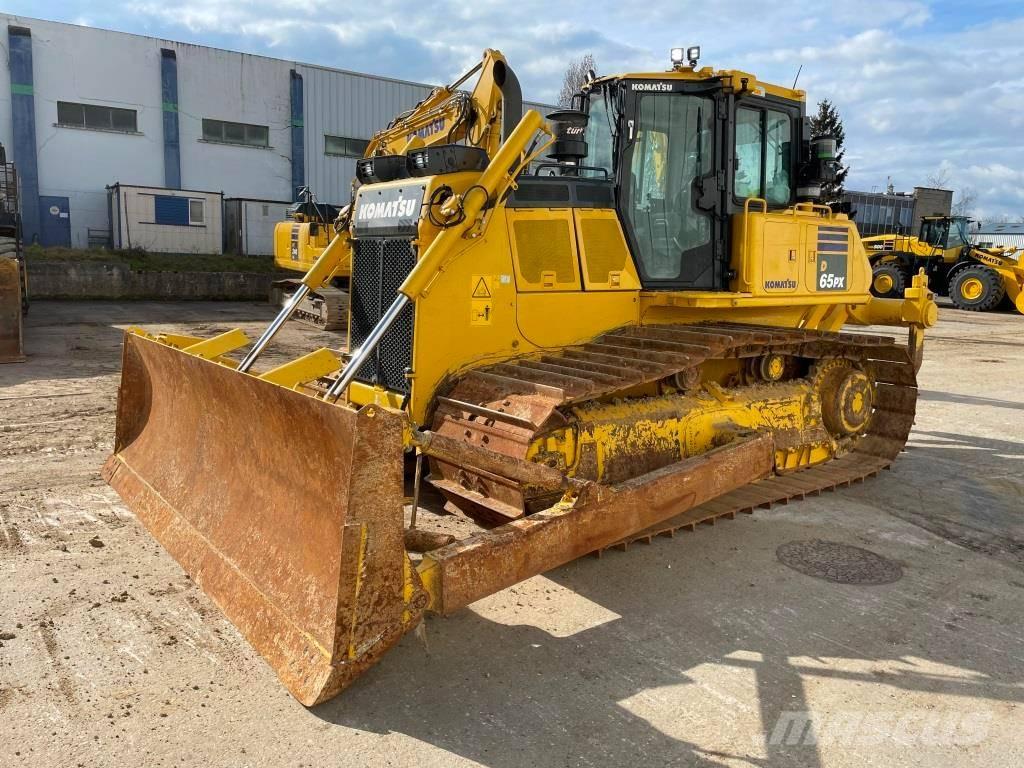 Komatsu D65PX-18E0 Telaketjupuskutraktorit