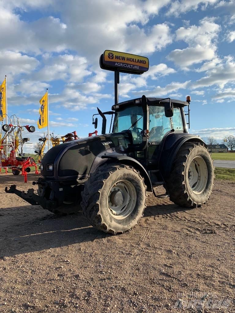 Valtra T 160 Traktorit