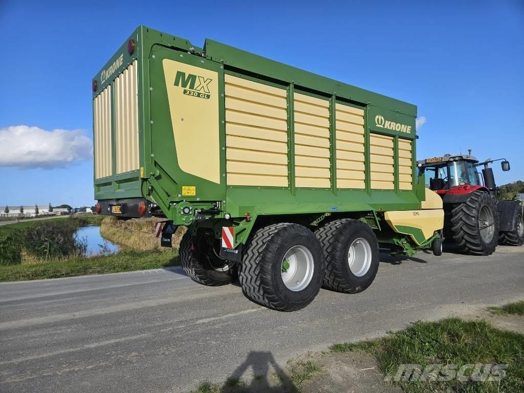 Krone MX 330 GL Keräävät noukinvaunut ja silppurivaunut