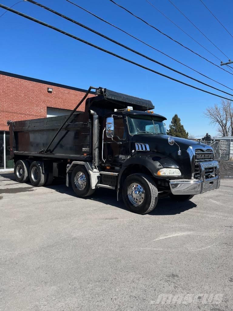Mack GU813 Sora- ja kippiautot