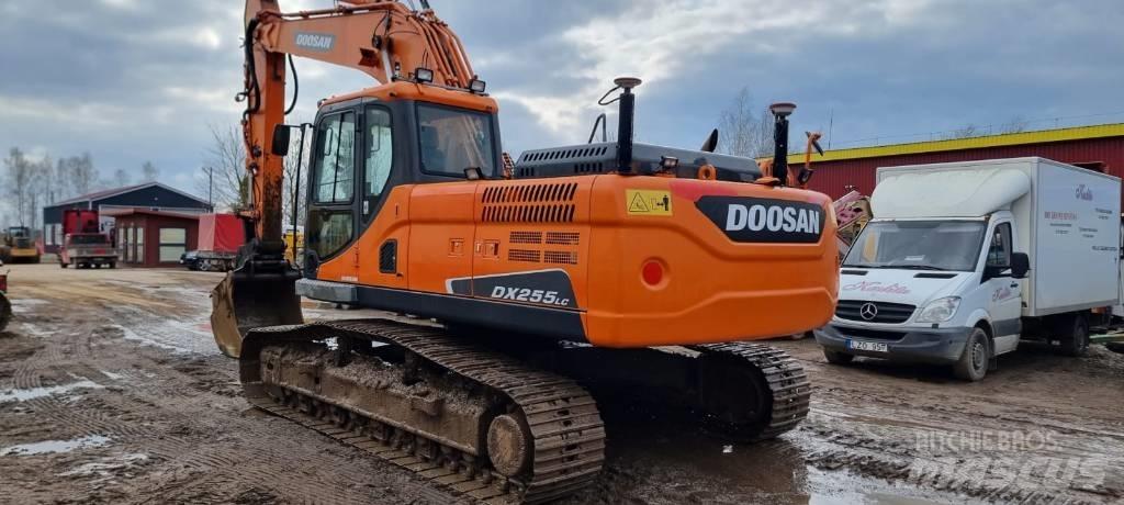 Doosan DX 255 LC-3 Telakaivukoneet