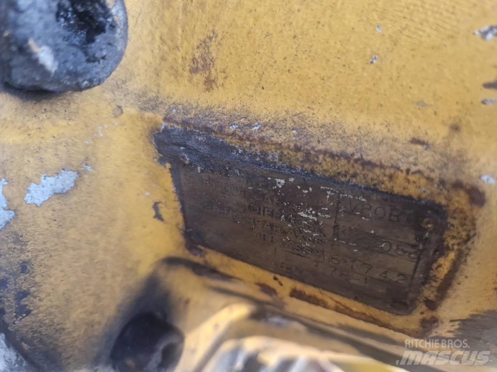 Volvo A25C Akselit
