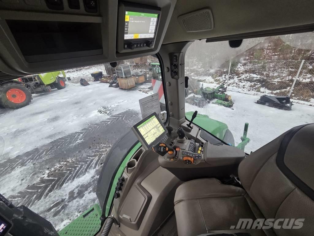 John Deere 7R 330 Traktorit
