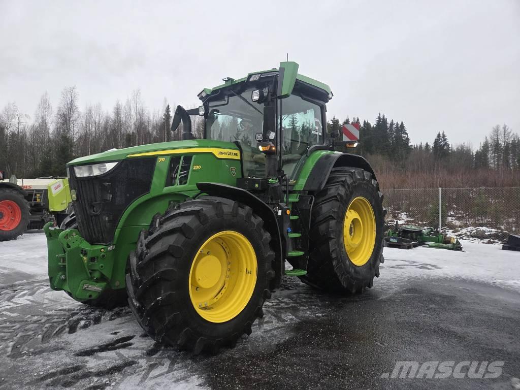 John Deere 7R 330 Traktorit