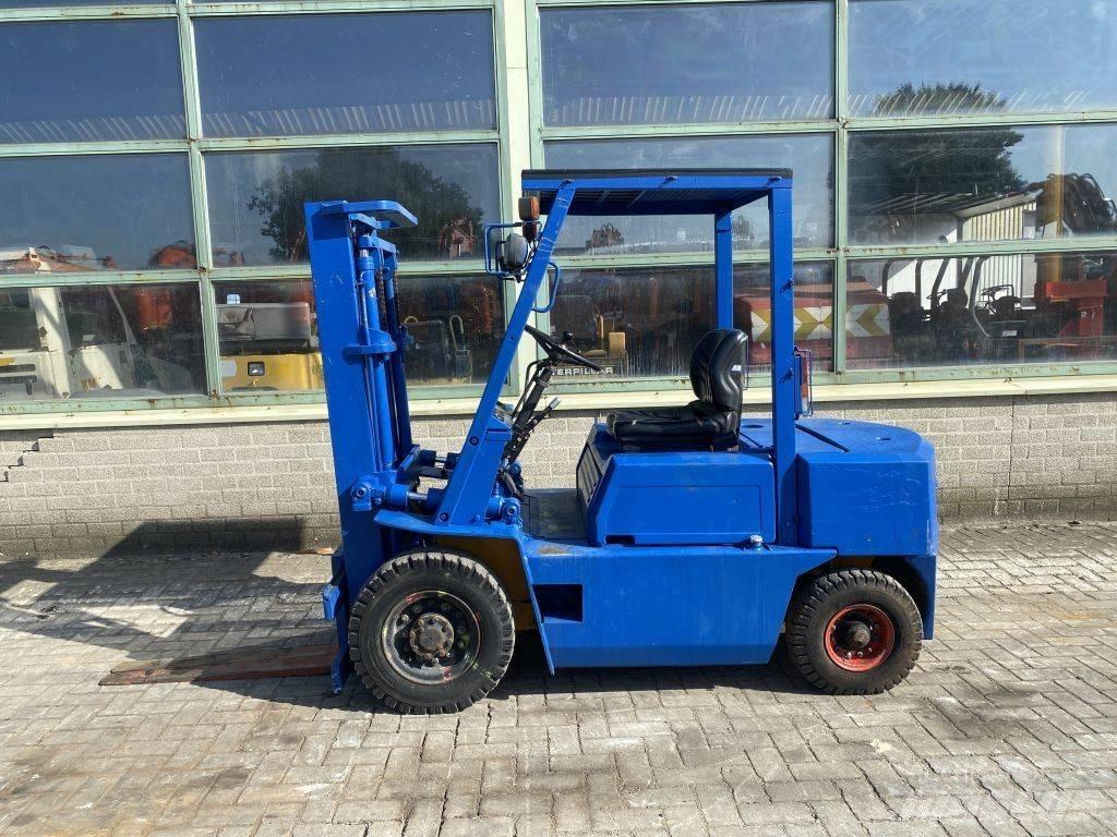 Komatsu FD 28-10 Dieseltrukit