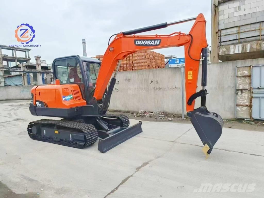 Doosan DX 55 Minikaivukoneet < 7t