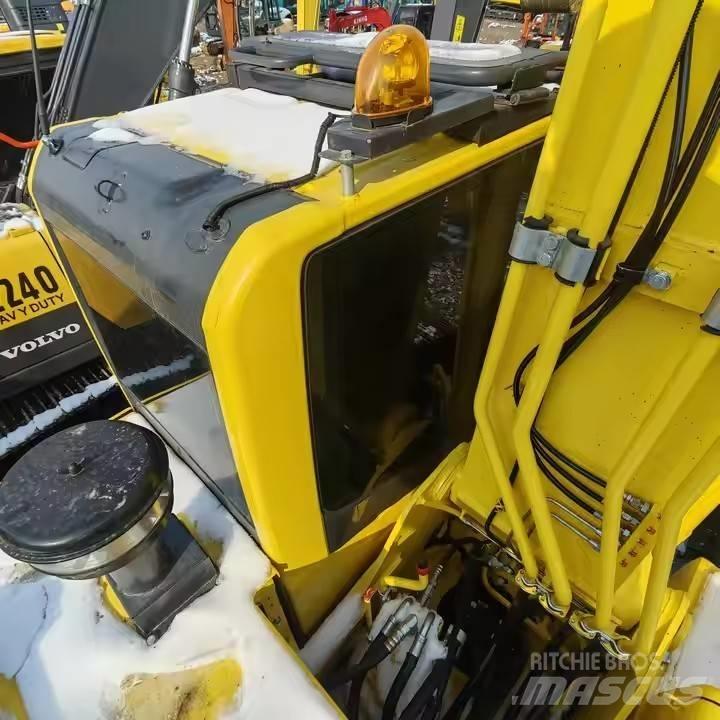 Komatsu PC 210 Telakaivukoneet