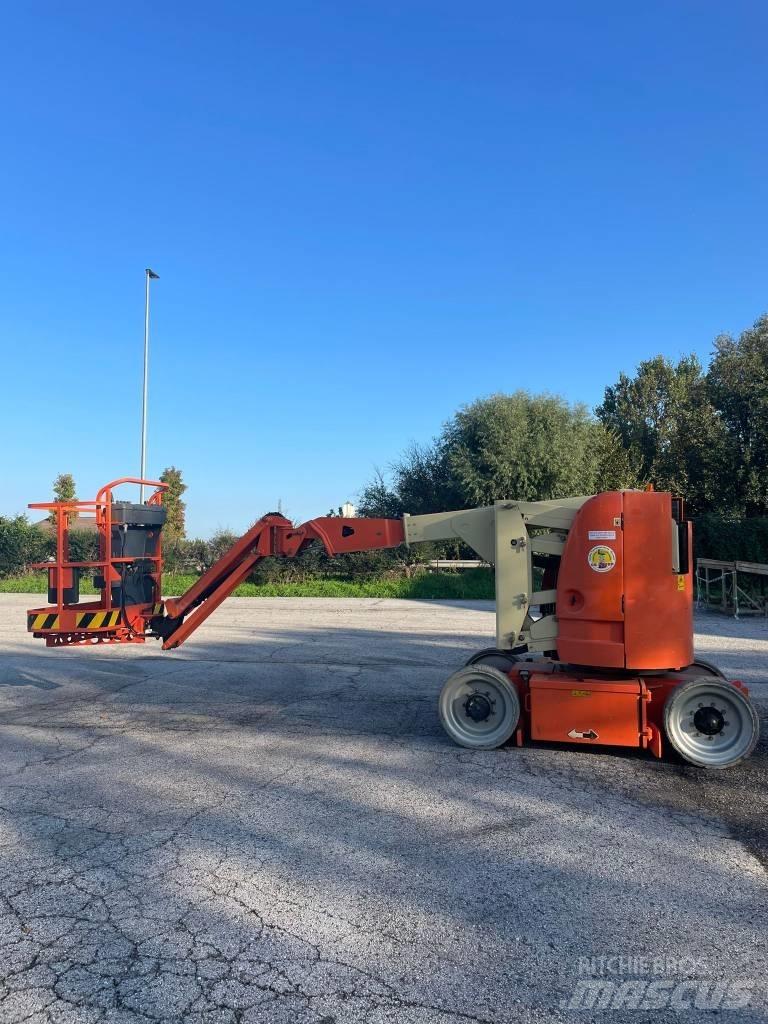JLG 300 AJP Kuukulkijat