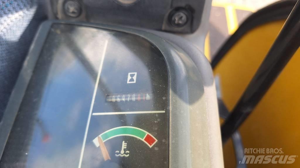 Komatsu PC27R-8 Minikaivukoneet < 7t