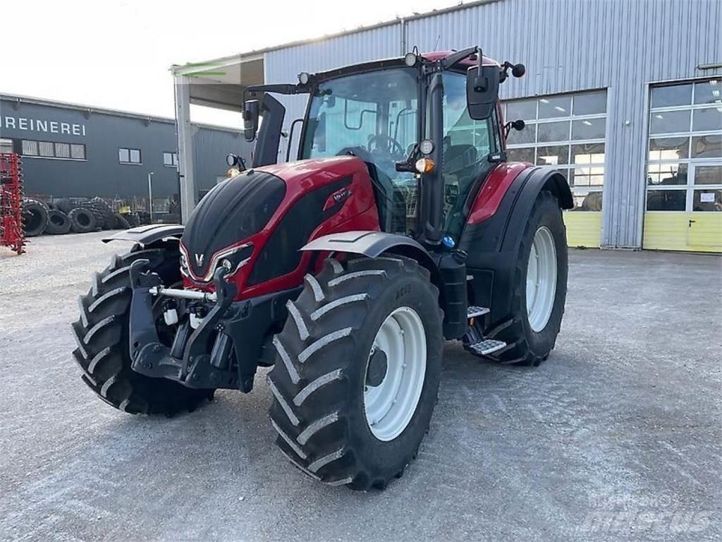 Valtra n155 Traktorit
