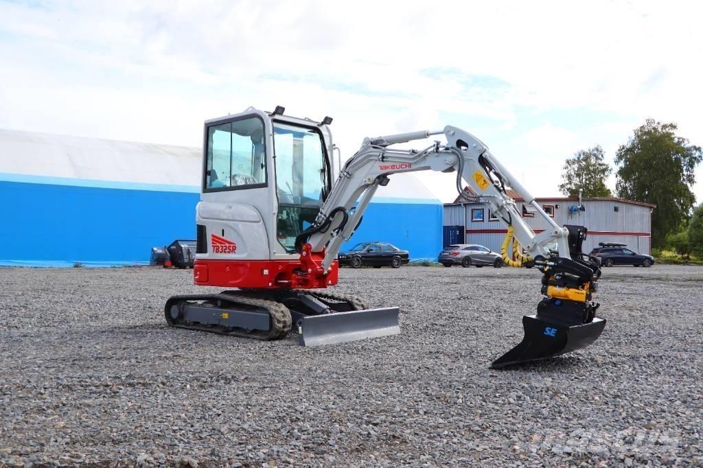 Takeuchi TB325R Minikaivukoneet < 7t