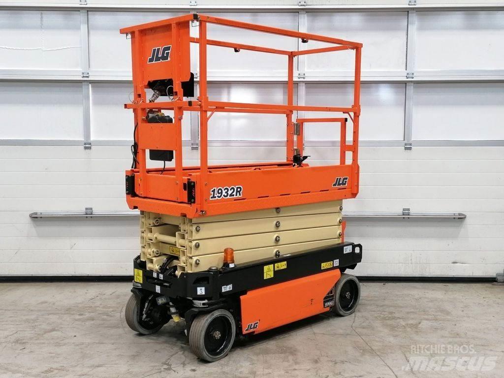 JLG 1932R Saksilavat
