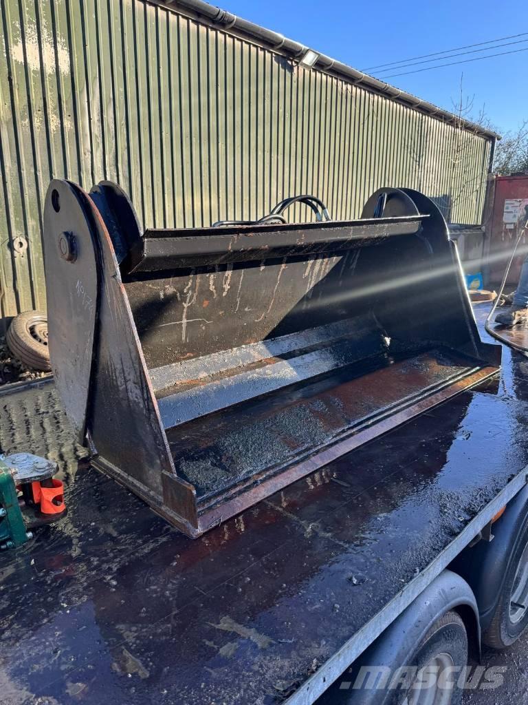 Manitou 4-in-1 Kurottajat