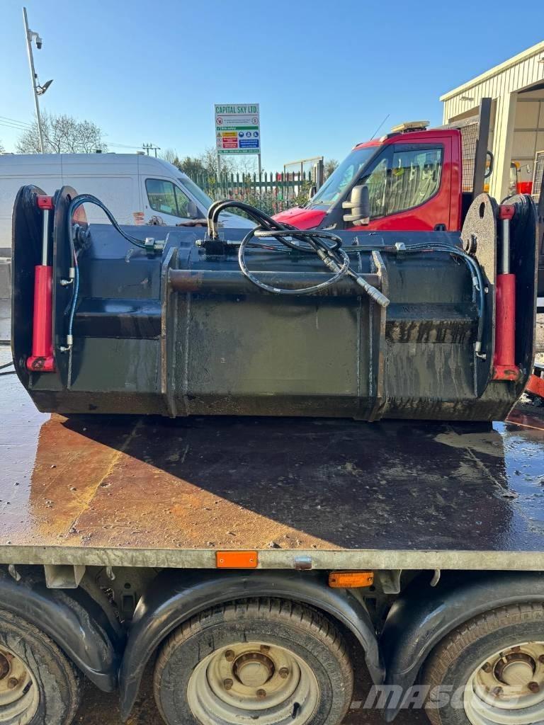 Manitou 4-in-1 Kurottajat