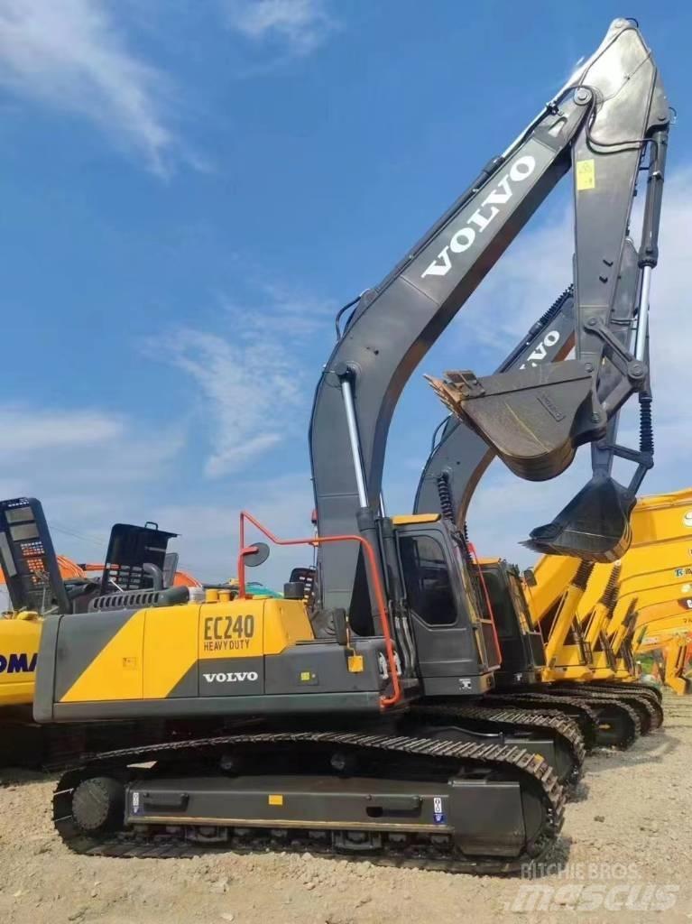 Volvo EC 240 Telakaivukoneet