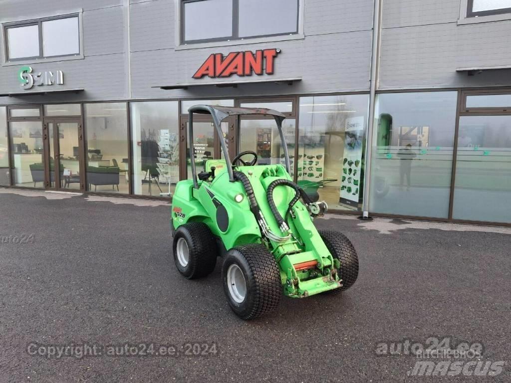 Avant 528 Pienkuormaajat