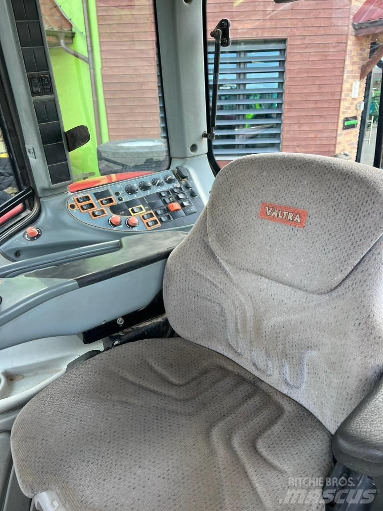 Valtra N 163 Traktorit