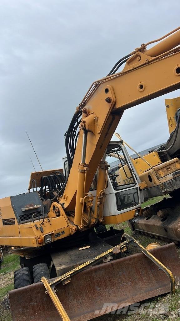 Liebherr A 922 Ketjut, telat ja alustat