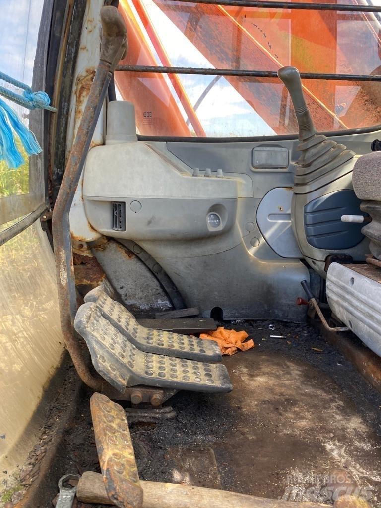 Hitachi EX 200-5 Telakaivukoneet