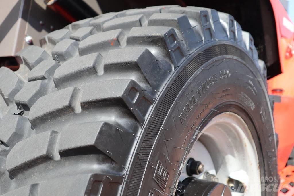 Manitou M 26.4 Maastotrukit