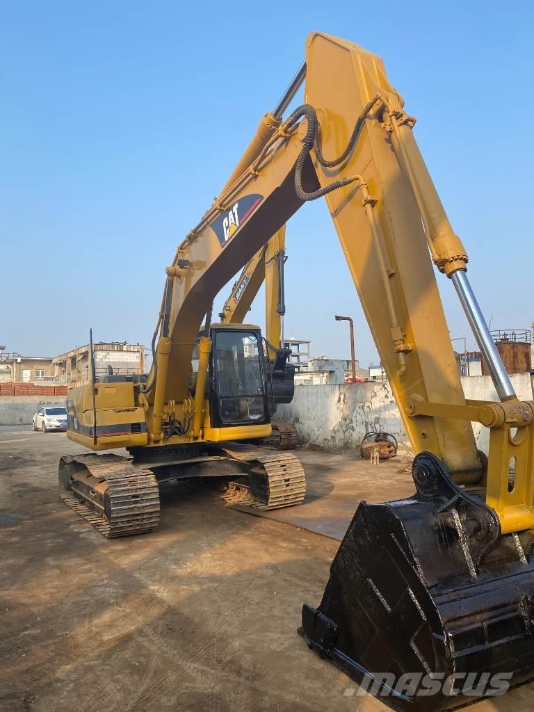 CAT 320 B Telakaivukoneet