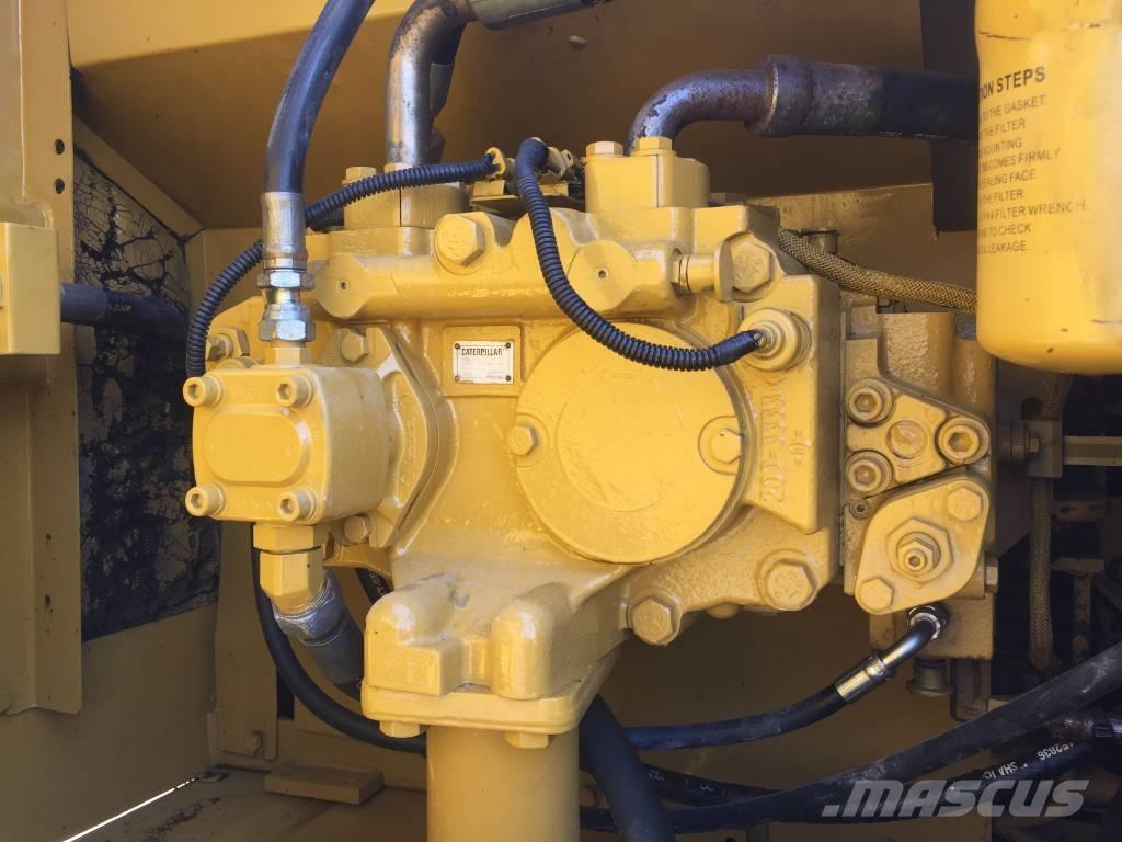 CAT 320 D Telakaivukoneet