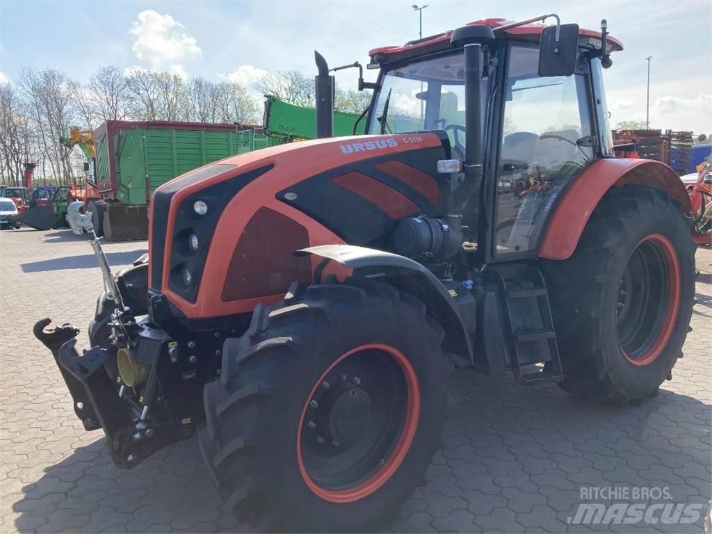 Ursus C-3150 Traktorit