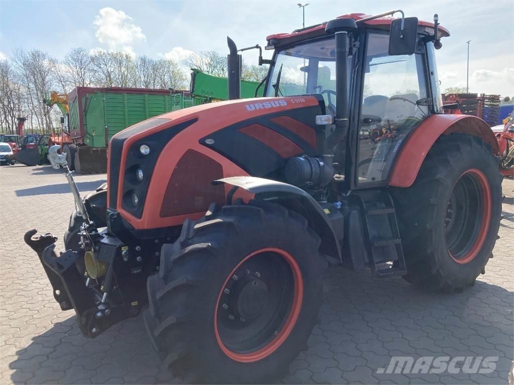 Ursus C-3150 Traktorit