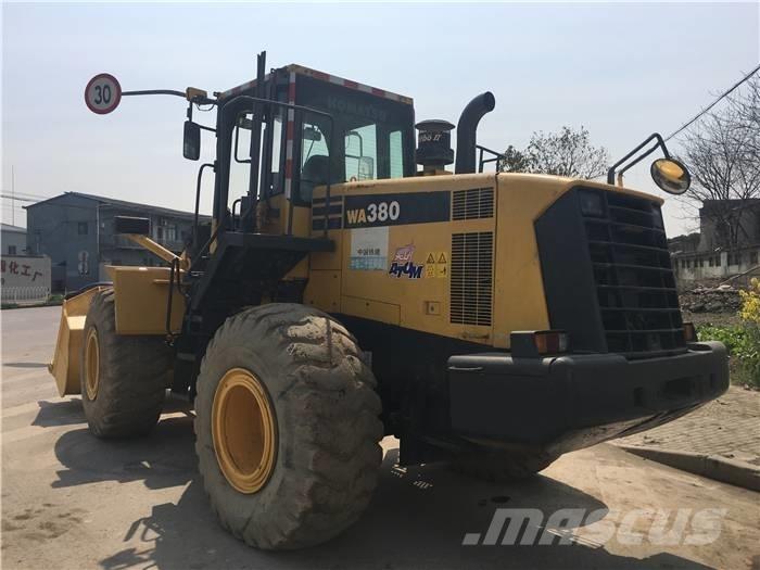 Komatsu WA 380 Pyöräkuormaajat