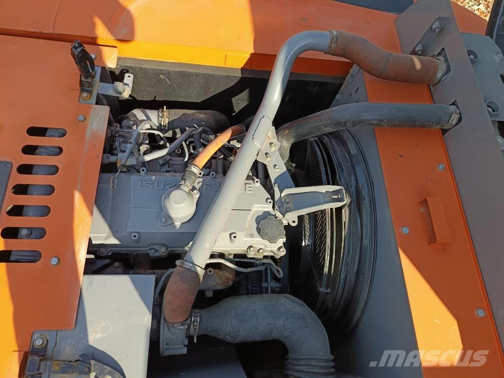 Hitachi ZX240 Telakaivukoneet