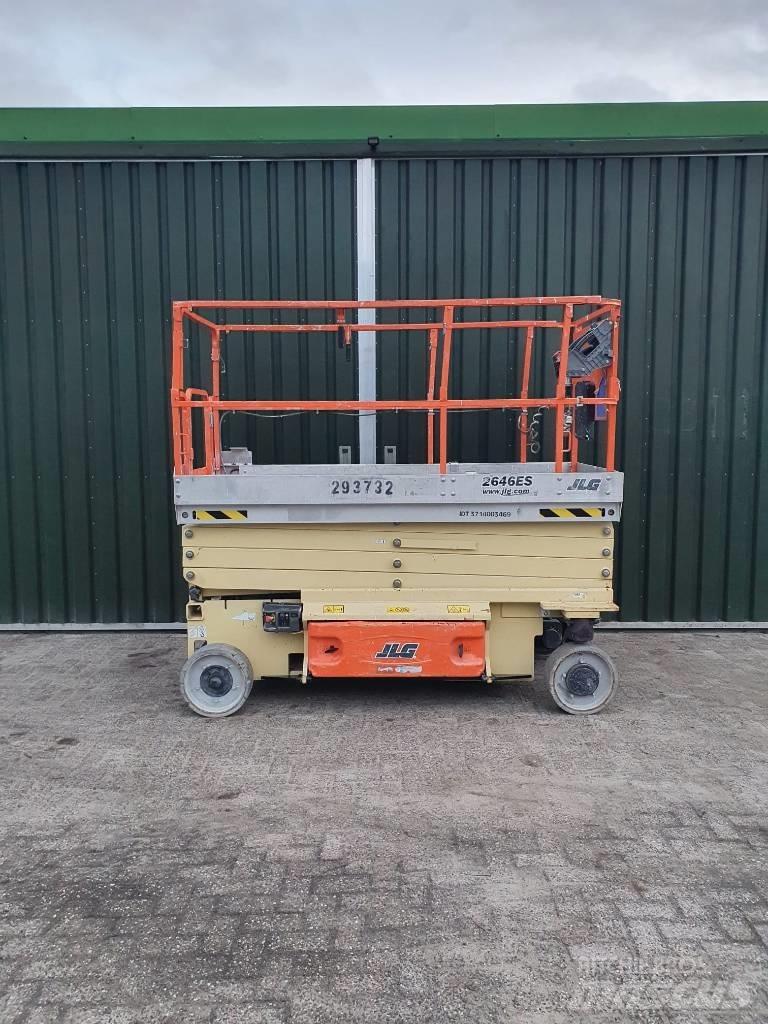 JLG 2646 ES Saksilavat