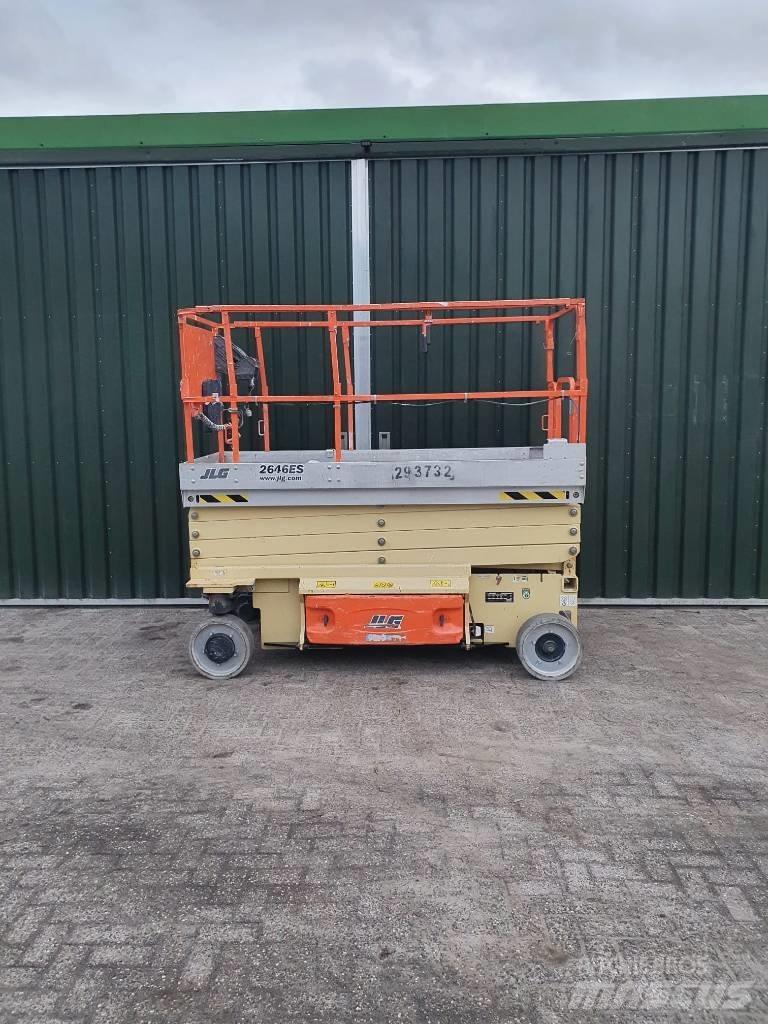 JLG 2646 ES Saksilavat
