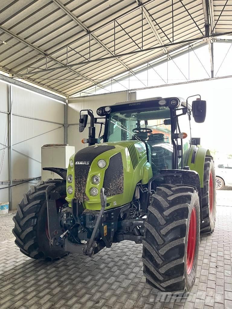 CLAAS Arion 440 Traktorit