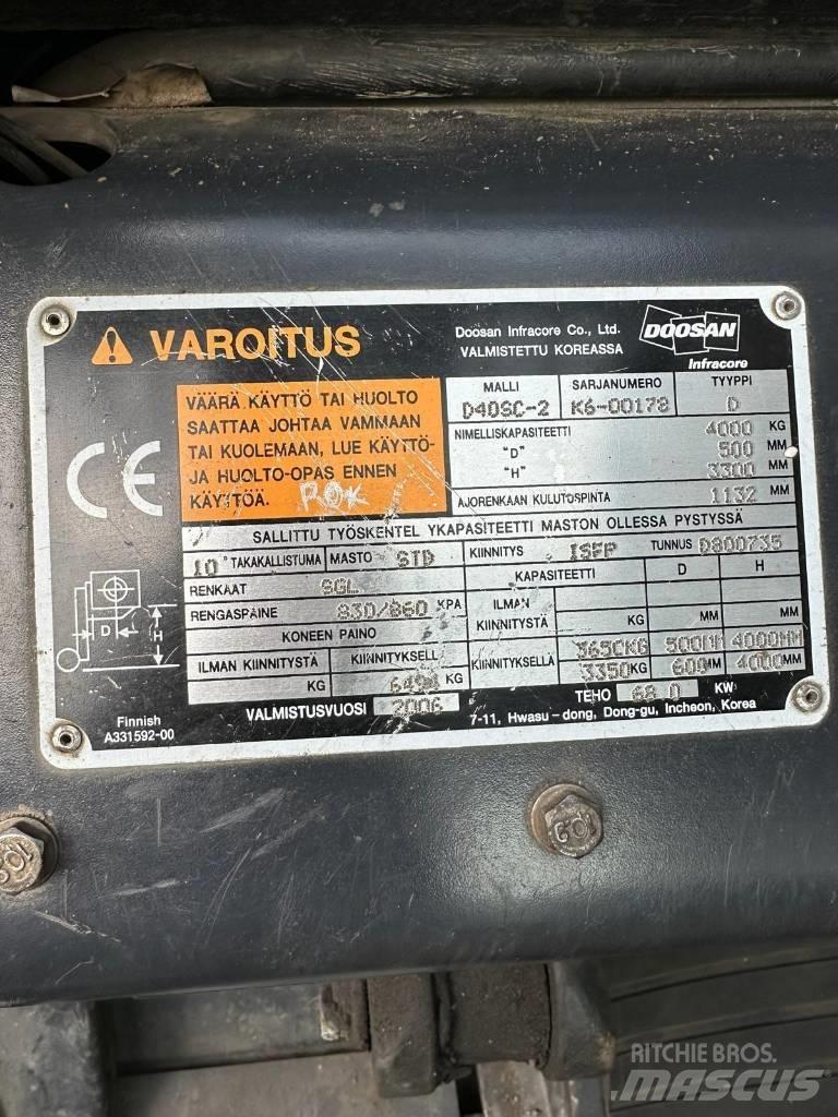 Daewoo D40SC-2 Dieseltrukit