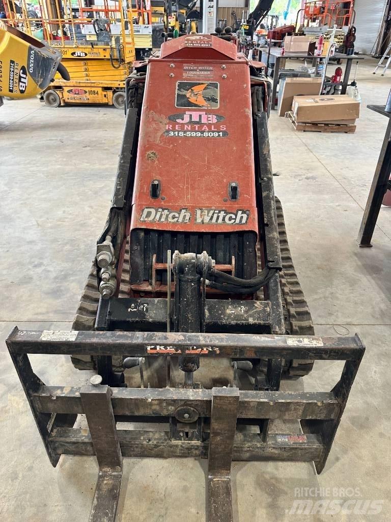 Ditch Witch SK 1050 Liukuohjatut kuormaajat