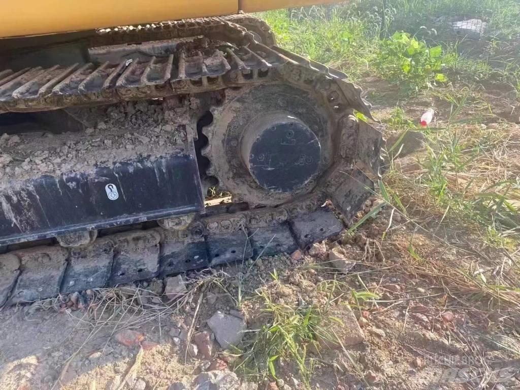 CAT 307 Telakaivukoneet