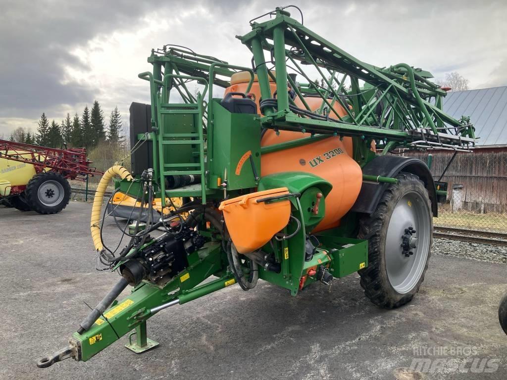 Amazone UX 3200 Hinattavat ruiskut