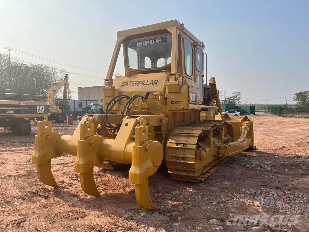 CAT D7G Telaketjupuskutraktorit