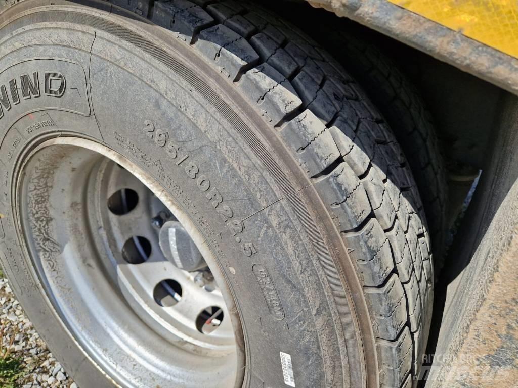 Scania P 400 Lava-kuorma-autot