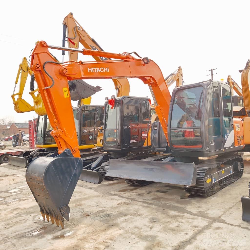 Hitachi ZX70 Midikaivukoneet 7t - 12t