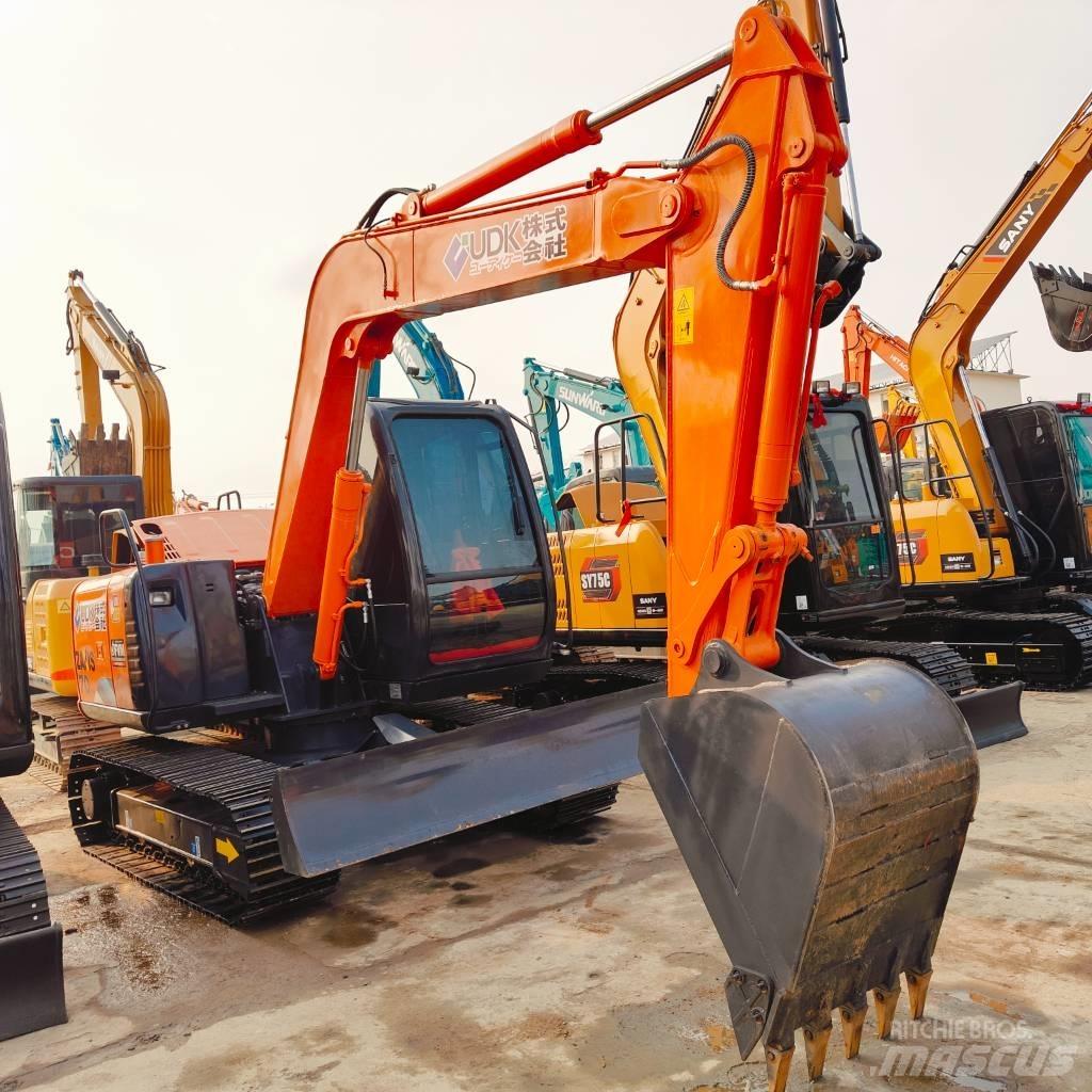 Hitachi ZX70 Midikaivukoneet 7t - 12t