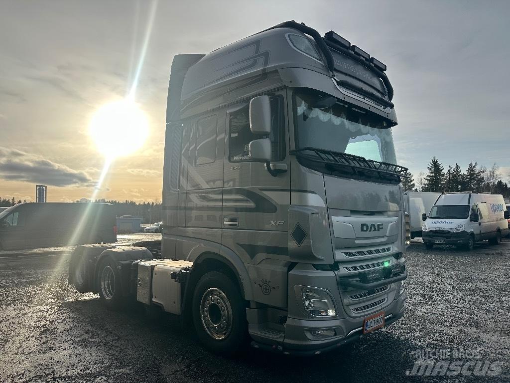 DAF XF 530 Vetopöytäautot
