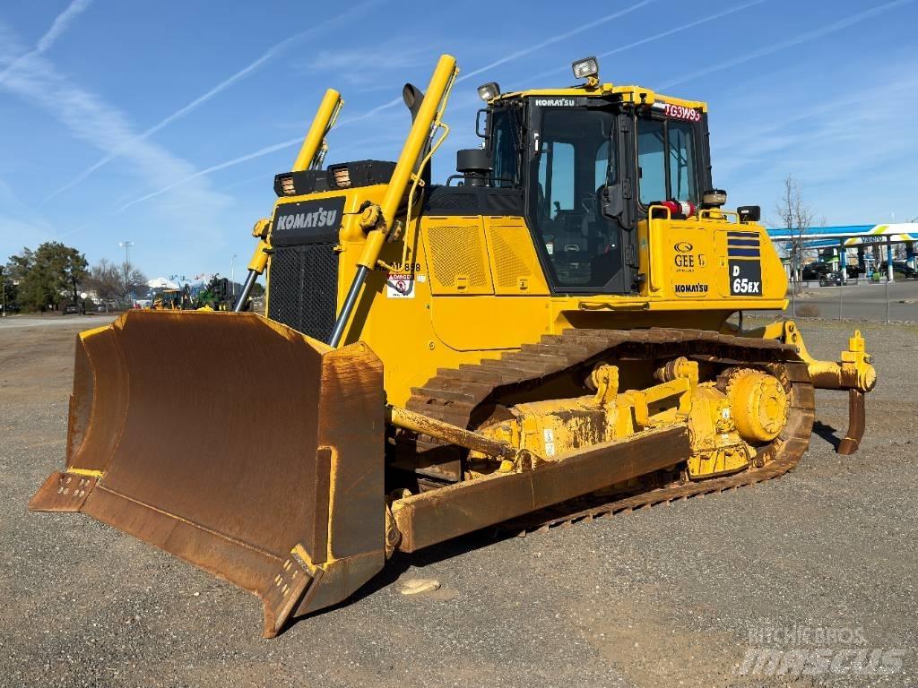Komatsu D65EX-18 Telaketjupuskutraktorit