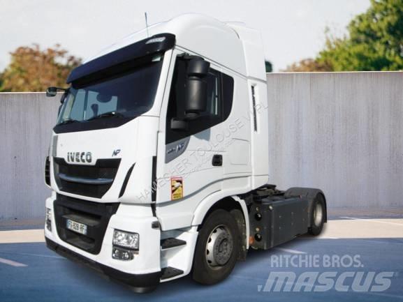 Iveco NP460 Vetopöytäautot