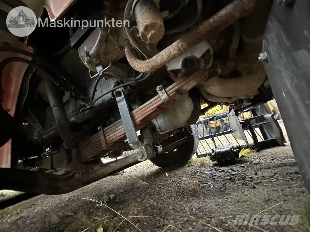 Scania T 143 H Vetopöytäautot